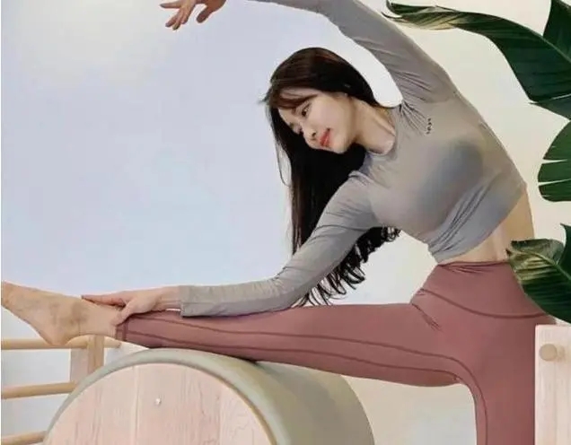 美女11.webp.jpg
