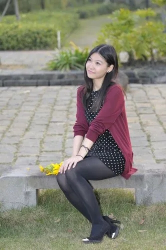 美女2.webp.jpg